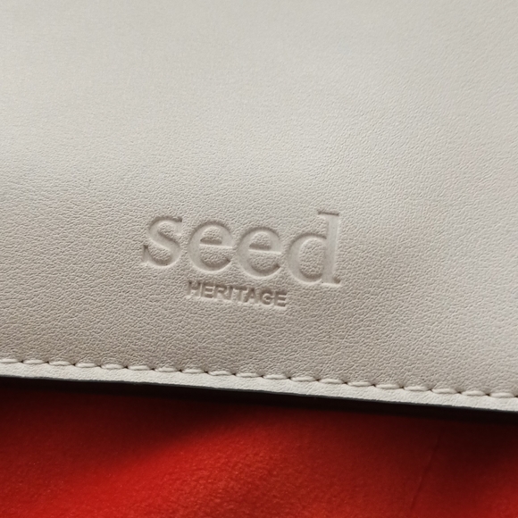 Seed Heritage PU leather clutch light white beige with wrist strap - Picture 2 of 4